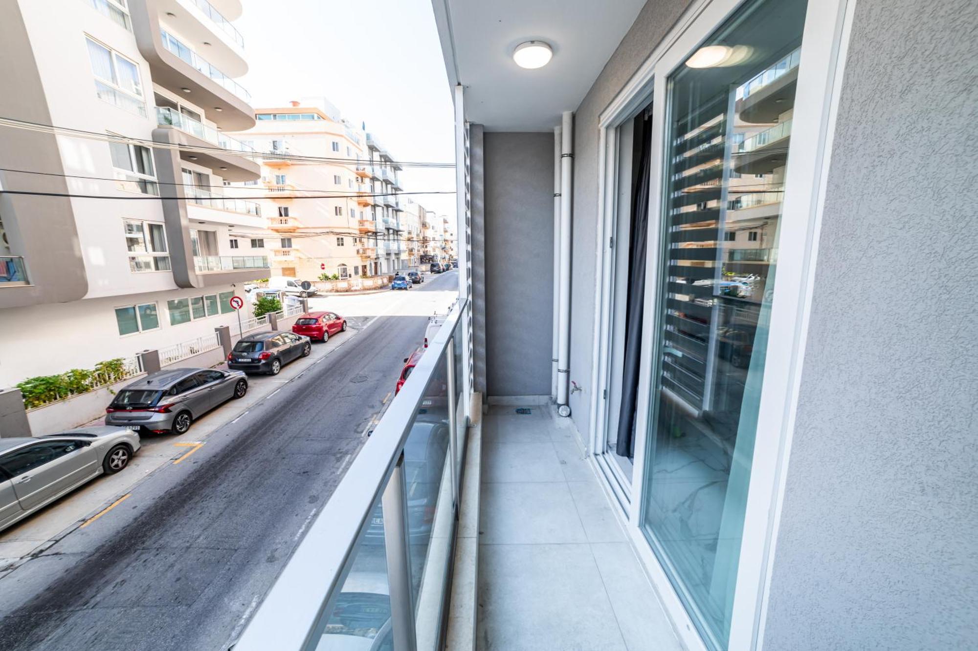 New, Stylish And Modern 1br