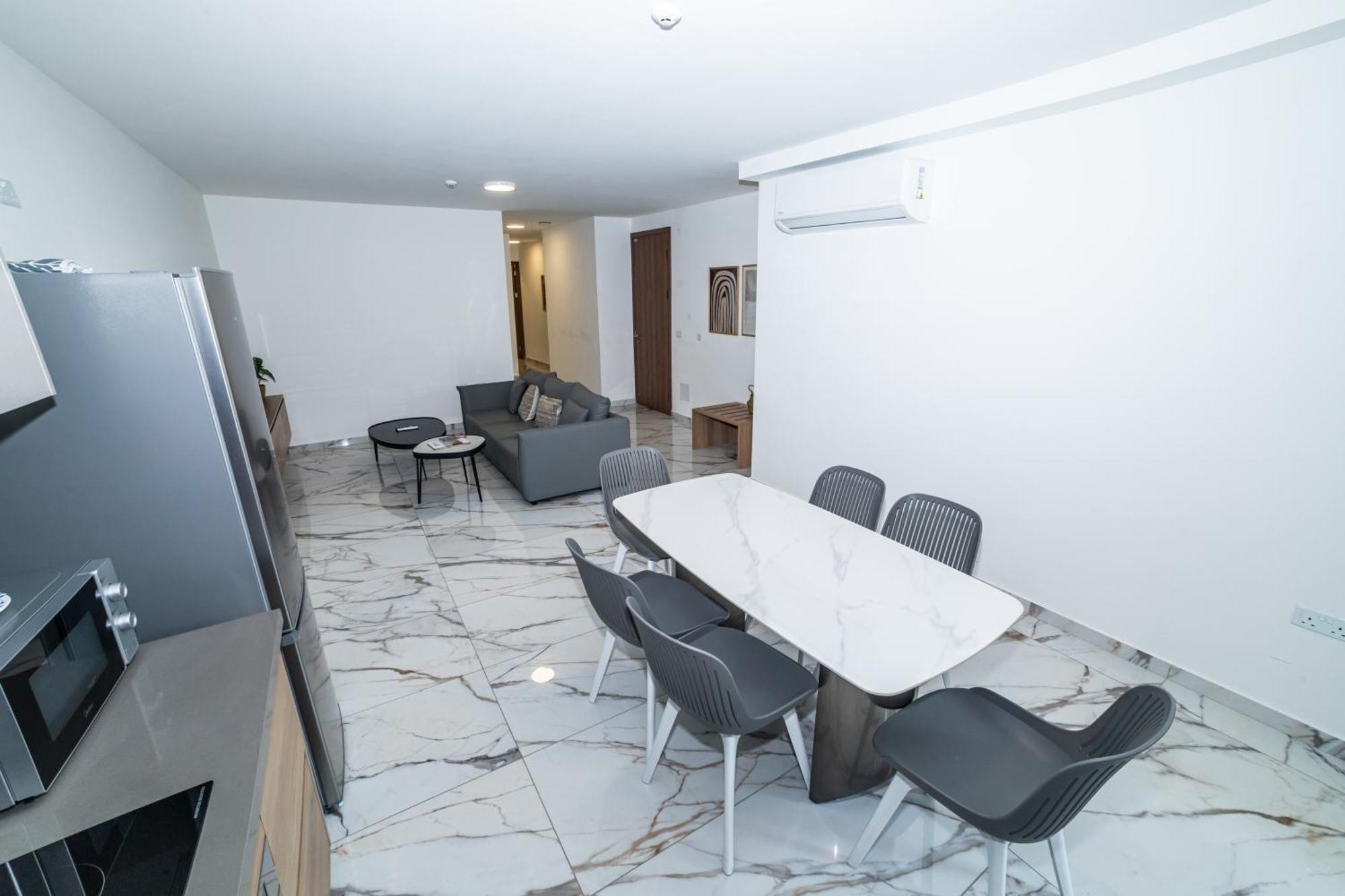 New, Stylish And Modern 1br Apartment *