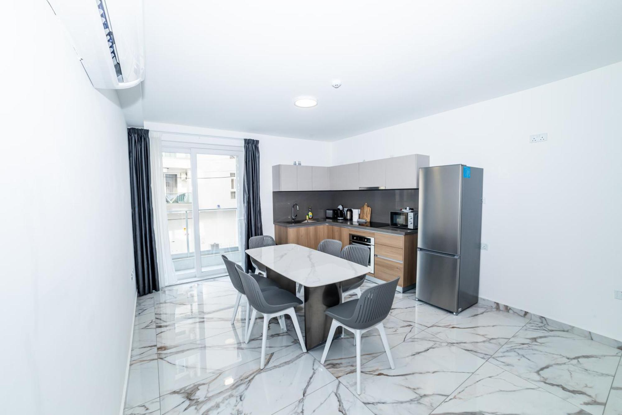 New, Stylish And Modern 1br Apartment *